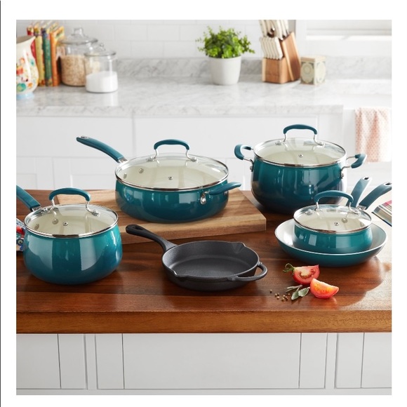 Pioneer woman cookwear